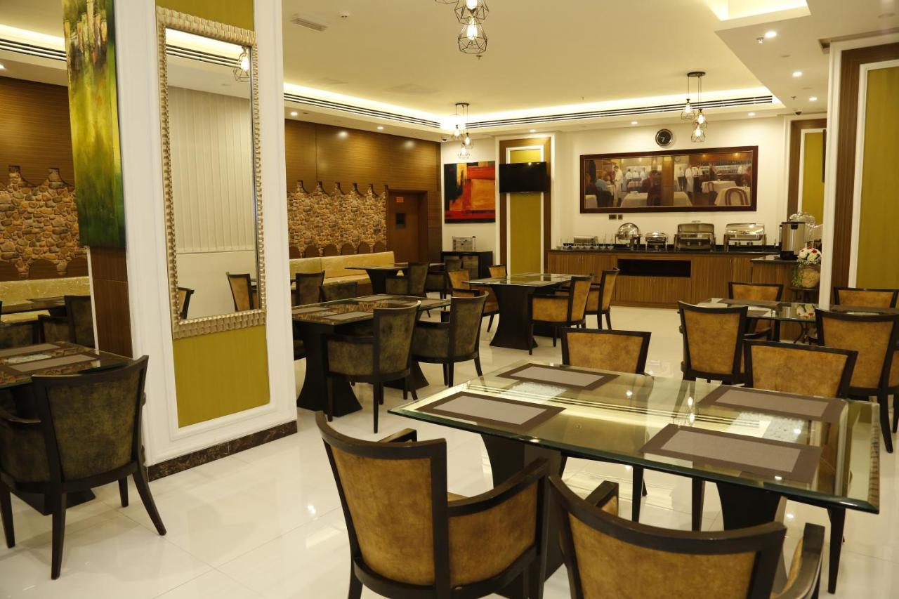 The Palace Hotel - فندق القصر Muskat Bagian luar foto