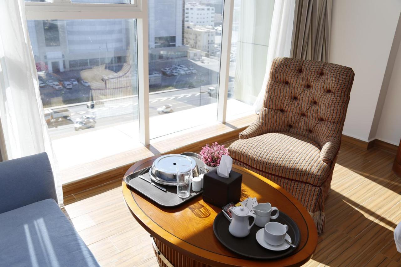 The Palace Hotel - فندق القصر Muskat Bagian luar foto